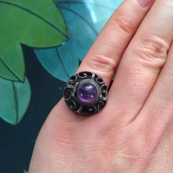 Vintage Amethyst Poison Ring - Picture 1 of 4
